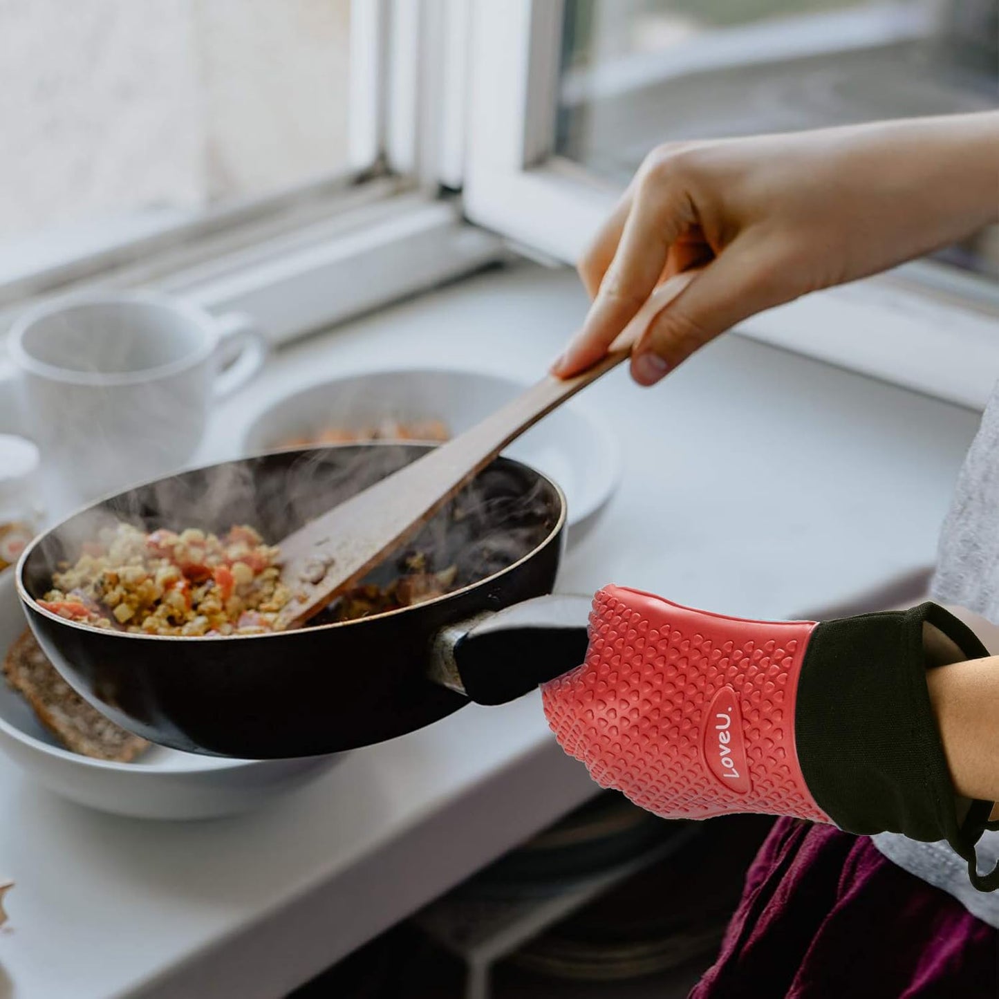 Kitchen Oven Gloves - Dual-Layer Heat Resistant Grilling Gloves, Silicone Oven Mitts with 5 Fingers, Waterproof Non-Slip Pot Holder for Barbecue, Cooking, Baking (XL-XXXL, Red Long)