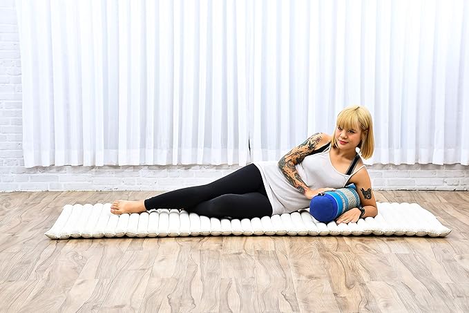 Leewadee Small Yoga Bolster – Shape-Retaining Cervical Neck Roll, Tube Pillow for Comfortable Reading, Kapok Filling, 22 x 6 x 6 inches